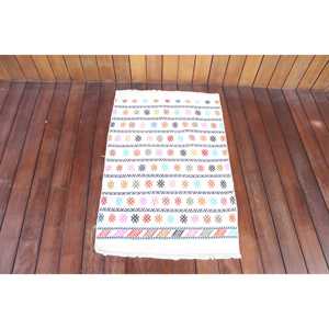 พรมคิลิมวินเทจสไตล์ตุรกี ขนาด 1.9x3.1 ฟุต (59x94 ซม.) พรมขนสัตว์สีขาวลายแบบนามธรรม - Product Image 1