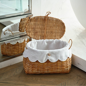 Panier de rangement en rotin tressé avec doublure en coton et couvercle, panier en osier de haute qualité, décoration de table vintage, fabriqué par VGreenArt au Vietnam - Product Image 2