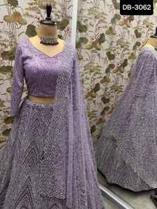 Dernières collections de vêtements pour femmes, lehenga choli fantaisie avec des diamants et des paillettes pour les mariages et les soirées - Product Image 5
