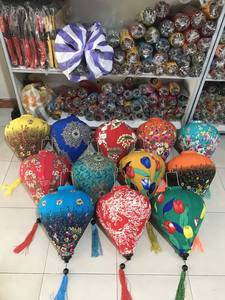 LANTERNE EN SOIE DE BAMBOU PEINTE ET COLORÉE DU VIETNAM - DÉCORATION ARTISANALE DE HAUTE QUALITÉ À PRIX COMPÉTITIF - Mme Beatrix - Product Image 2