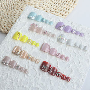 Faux ongles courts en gel souple français avec paillettes, faits à la main, pré-appliqués, à presser - Product Image 2