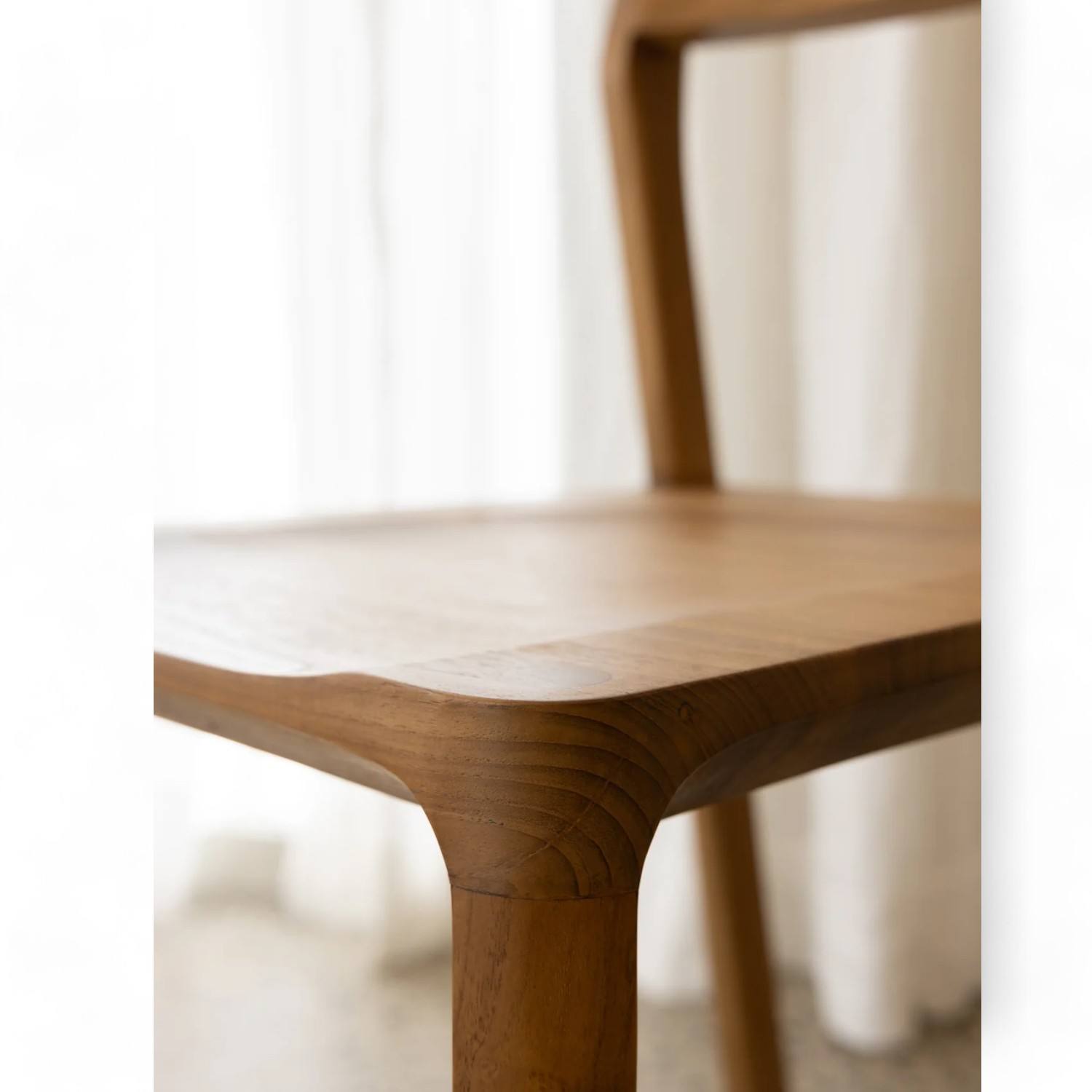 ไม้สักมาตรฐานเคลือบด้านลายไม้ธรรมชาติที่กำหนดเองได้