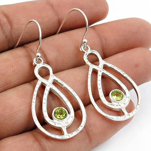 Vente en gros de fournitures de bijoux Boucles d'oreilles en argent sterling 925 avec péridot vert naturel et pierres précieuses Fabricant de bijoux au design unique - Product Image 2