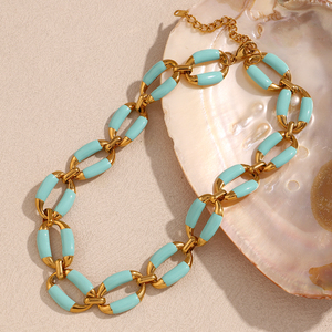 طقم مجوهرات من الفولاذ المقاوم للصدأ المطلي بالذهب عيار 18 قيراط مع سلسلة ضخمة مطلية بالمينا من دريم شو - Product Image 5