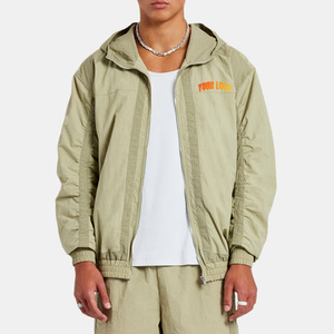 ชุดวอร์มผู้ชายแบบสั้น เหมาะสำหรับการออกกำลังกายกลางแจ้ง ผ้าเนื้อยืด น้ำหนักเบา ระบายอากาศได้ดี ให้ความสบายในการวิ่งและการเดินทาง - Product Image 2