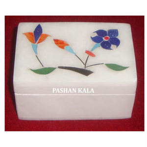 Coffret cadeau de bijoux en incrustation de fleurs de forme rectangulaire en marbre blanc des plus attrayants et durables pour mariage et affaires - Product Image 1