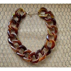 Résine Chunky Chaîne Pendentif Collier Audacieux Élégant Bijoux Léger À La Main Déclaration Ange Modèle Femmes Fête Finition Brillante - Product Image 5