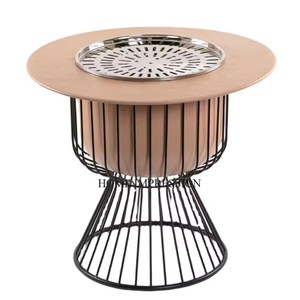 Dallah เครื่องทำจากโลหะรูปทรงกลมขนาดเล็กมาพร้อมขาตั้งสีดำ - Product Image 1