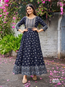 Robe pakistanaise Anarkali élégante de qualité supérieure pour mariage mariée, créateur et collection brodée pour femmes au meilleur prix - Product Image 3