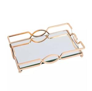 Produit exclusif Plateau de service de nourriture élégant métallique avec plateau décoratif de table à manger fini de haute qualité Fêtes de mariage - Product Image 3