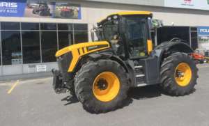 Compre Tractores Agrícolas JCBB Fastrac 4220 4WD con Motor FPT de 230HP, Entrega Rápida, Bomba de Engranajes de Calidad Premium, Caja de Cambios en Venta - Product Image 3
