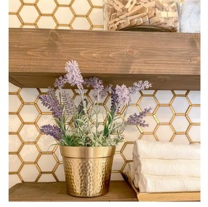 Vase en émail design avec tube en verre Accent décoratif unique parfait pour les mariages de pendaison de crémaillère et le style des événements - Product Image 4