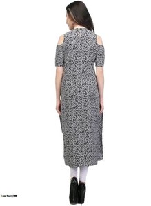 La mayoría de las exportaciones de Indian Western Crape Kurti Fancy Premium Quality Lo último exclusivo Regular Listo para usar Señoras Kurta Trendy - Product Image 2