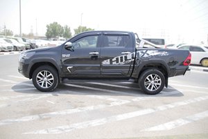 2023 Toyota Hilux, camioneta de doble cabina, caja de cambios automática de combustible diésel eléctrico, luz de motor Turbo, conducción interior a la derecha, coche Kei - Product Image 2