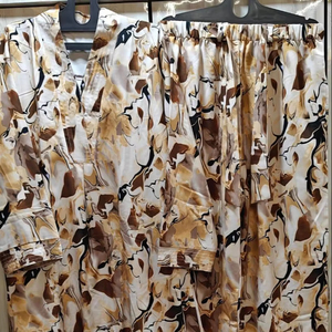 Conjunto largo de estilo pakistaní, patrón Kurtis Up Down en rayón, longitud completa, disponible en tamaños de XXL a 4XL - Product Image 1