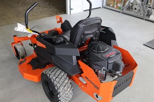 Tondeuse autoportée Bad Boy MZ Magnum 5400 à moteur essence monocylindre, plateau orange, pour jardin - Product Image 4