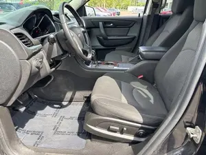 Chevrolet Traverse 1LT 2014, Volante a la Izquierda, Asientos de Cuero, Neumáticos R19 - Product Image 6