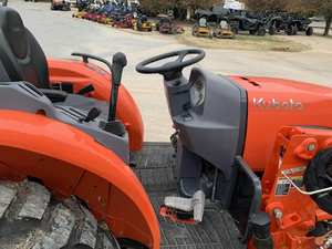 Tractor Agrícola L4060 2022, 4x4-42HP, 4WD con Motor y Bomba Premium, Alta Productividad y Larga Vida Útil - Product Image 5