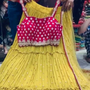DERNIER DESIGNER VÊTEMENTS DE MARIAGE GEORGETTE TRAVAIL LOURD LEHENGAS AVEC DUPATTA - Product Image 3