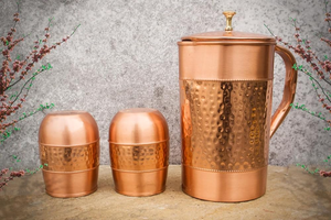 Jarra de Agua de Cobre con Tapa y Perilla de Latón Martillado con Diseño de Diamantes, Hecha a Mano en India, 50 Oz - Product Image 4