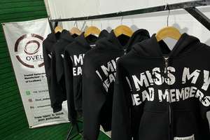 Sudadera con capucha unisex extragrande de tejido grueso con cremallera y estampado serigrafiado estilo streetwear - Product Image 2