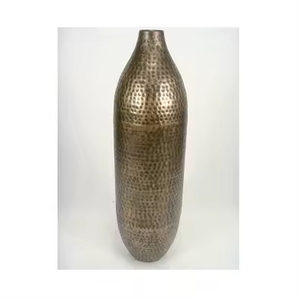 Florero de último diseñador para decoración de boda, latón antiguo, artículos de diseñador con estilo, decoración moderna, artículos de mesa - Product Image 3