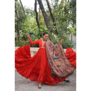 Nouvelles Robes de Soirée 3 Pièces pour Femmes, en Coton Travaillé, avec Dupatta Réversible, pour Diwali et Mariages, Tissus Romaines et Dentelle - Product Image 1