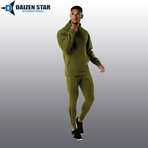 Sudadera con Capucha de Invierno para Hombre, de Poliéster/Algodón, Tejido de Felpa, Transpirable, Corte Regular, Logotipo Frontal Sólido, 310g - Product Image 4