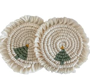 Mayorista de alta calidad hecho a mano macramé algodón posavasos con patrón de árbol de pino regalos regalo de Navidad decoración de vacaciones - Product Image 1