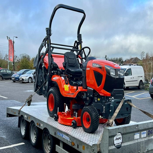 Tondeuse autoportée Kubota G261 HD haute productivité, mini-tracteur de jardin Kubota G261 25 CV, livraison rapide disponible - Product Image 4