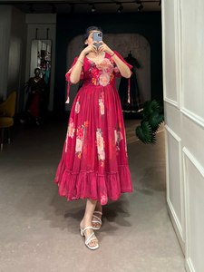 2025 Hit diseño estilo moderno diario y días de oficina desgaste hasta la rodilla patrón Floral recto Kurta traje para mujeres y niñas desgaste - Product Image 5