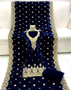 Broderie lourde Dupatta et robe en velours pakistanais pour femmes fait à la main Nakshi Dabka travail hiver femmes vêtements vêtements de fête - Product Image 1
