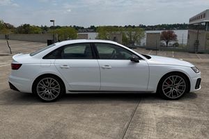 Audi S4 Premium Plus 2023 Usado, Motor Turbo V6 de 349 hp, Paquetes S Sport y Black Optic Plus, Sin Modificaciones - Product Image 3