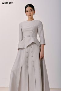 กระโปรงยาวสำหรับผู้หญิงเสื้อผ้าแฟชั่นสำหรับผู้หญิงกระโปรงทรงเอแต่งกระดุม2แถว79% ผ้าเรยอน17% ผ้าไนลอน4% โพลีราคาโรงงาน - Product Image 5