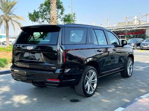 New 2025 Cadi llac Esca lade Sport Plati num Automatic transmission 7 Seater Horsepower 400 - 499 HP - Product Image 6