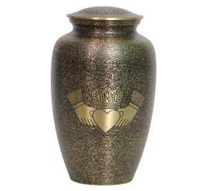 Urne funéraire en laiton de style américain/européen antique pour adultes, polissage en laiton avec gravure, vente en gros pour le stockage des cendres - Product Image 2