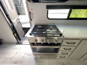 New 2026 Keystone M-o-n-t-a-n-a H-i-g-h C-o-u-n--t-r-y 373RD - Product Image 6