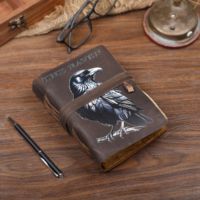 Cuaderno de Cuero Hecho a Mano, Tapa Dura, A4, Estilo Vintage Retro, 9x7 Pulgadas, para Acuarelas, 120 Hojas, Encuadernación Cosida a Mano, Grabado en Relieve