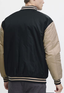 Chaqueta Varsity Premium OEM Personalizada para Hombre, Negra con Mangas en Contraste, Estilo Universitario de Béisbol, Tallas Grandes Disponibles - Product Image 3