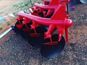 Tractor de Arado de Discos de 4 Filas con Motor de Gasolina de 50hp para Granja Mixta, con Engranajes para Preparación de Cultivo en Campos de Arroz Secos, Alta Productividad - Product Image 6
