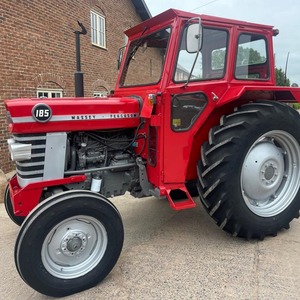 Tracteur Massey Ferguson 185 abordable avec siège confortable, commandes simples et châssis robuste pour une utilisation quotidienne sur le terrain - Product Image 2