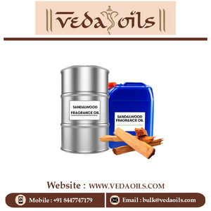 Get Premium Sandalwood Essential Oil at Best Price Smooth and Long-Lasting Fragrance Online Bulk Purchase - Product Image 3