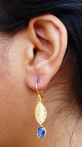 Ropa de boda, joyería chapada en oro de Plata de Ley 925, piedra preciosa de cianita, pendiente de hoja colgante para mujer - Product Image 6