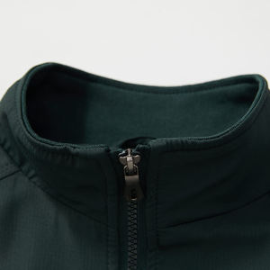 Veste coupe-vent légère pour homme avec col montant et poches latérales imperméables pour une coupe décontractée et tendance - Product Image 3