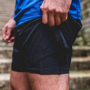 กางเกงขาสั้นออกกำลังกายแบบ2 in 1มีสไตล์สำหรับผู้ชายผสมผสานคุณสมบัติการบีบอัดความสบายและประโยชน์ใช้สอย - Product Image 4