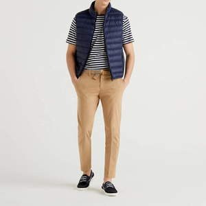 Gilet bouffant d'hiver sans manches personnalisé léger, produit de gros respirant à fermeture éclair à la mode, tissu chaud, prix bon marché - Product Image 1