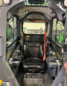 Nueva Minicargadora John Deere 324G con Cilindro Hidráulico MOOG, Alto Momento de Carga, 75KW de Potencia, en Venta - Product Image 4