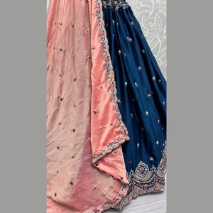 Derniers vêtements de soirée indiens de créateur Collection Lehenga de Royal Export Surat Gujarat Grossiste de broderie assortie - Product Image 4