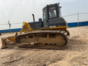 <span class=keywords><strong>Bulldozer</strong></span> <span class=keywords><strong>Shantui</strong></span> SD16TL <span class=keywords><strong>Bulldozer</strong></span> de segunda mano <span class=keywords><strong>Bulldozer</strong></span> pequeño para condiciones de humedales y pantanos - Product Image 2