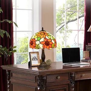 Lampe de table classique traditionnelle en verre motif tournesol avec culot E26, variateur tactile, design flexible pour chambres, bureaux, salles d'étude - Product Image 3
